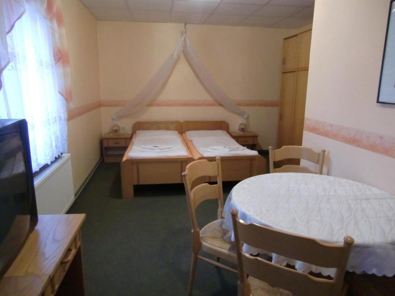 Hotel Heidehof Konigswartha Eksteriør billede